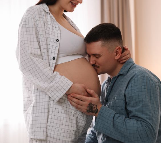 HypnoNaissance Arras — couple en préparation à la naissance méthode Mongan